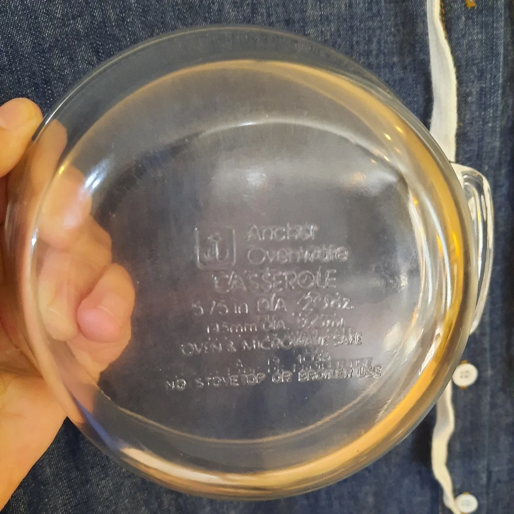 Vtg new Anchor Hocking glass baking dish 20 oz lid packaging